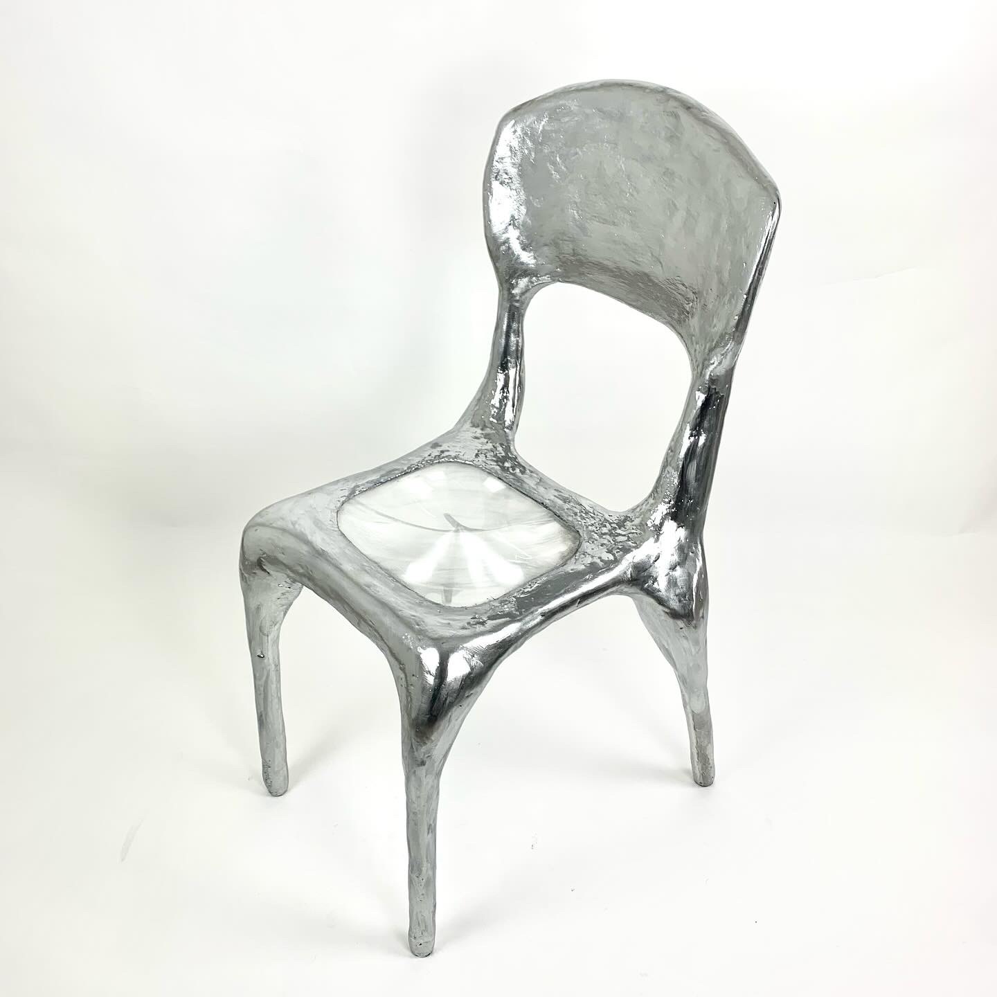 “Mirror” chair par Louis Bressolles